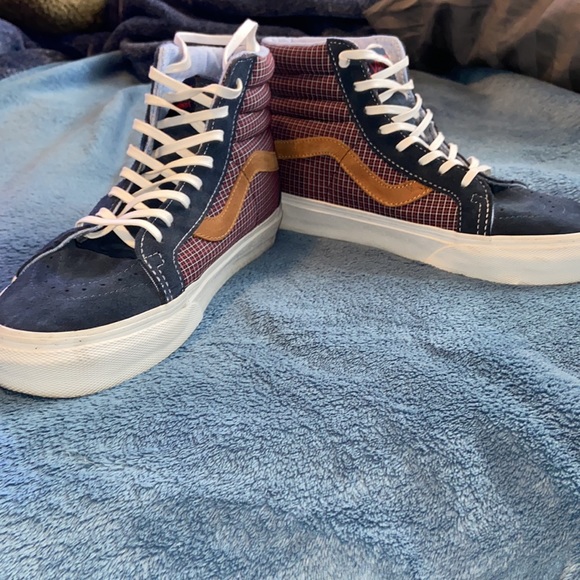 Vans - Picture 2 of 5
